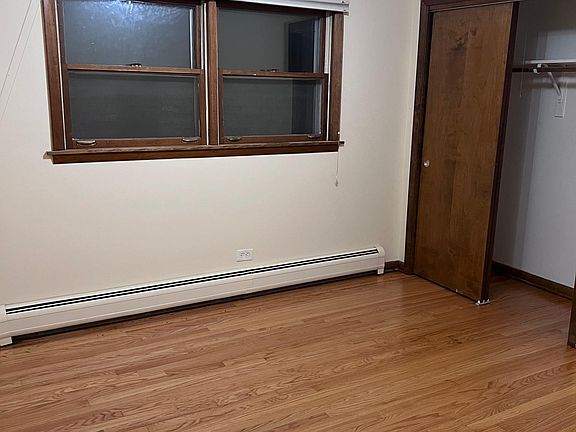 5th image of 5757 N Richmond St #2