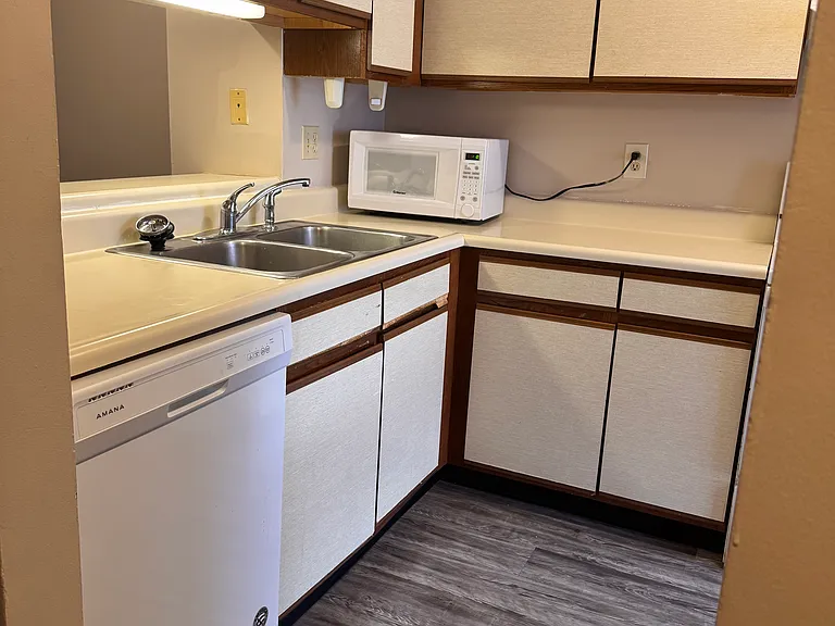 700 N Adelaide St #118 — Photo 3