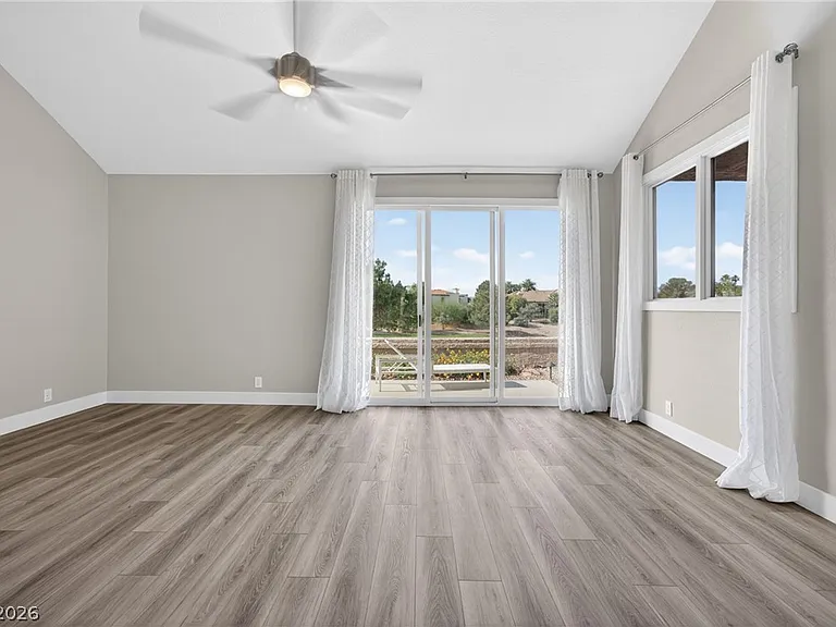8185 Round Hills Cir — Photo 16