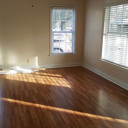 4th image of 228 E. Missouri St.