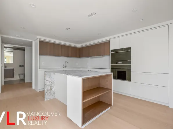 3596 W 28th Ave #203, Vancouver, BC V6S 1R8
