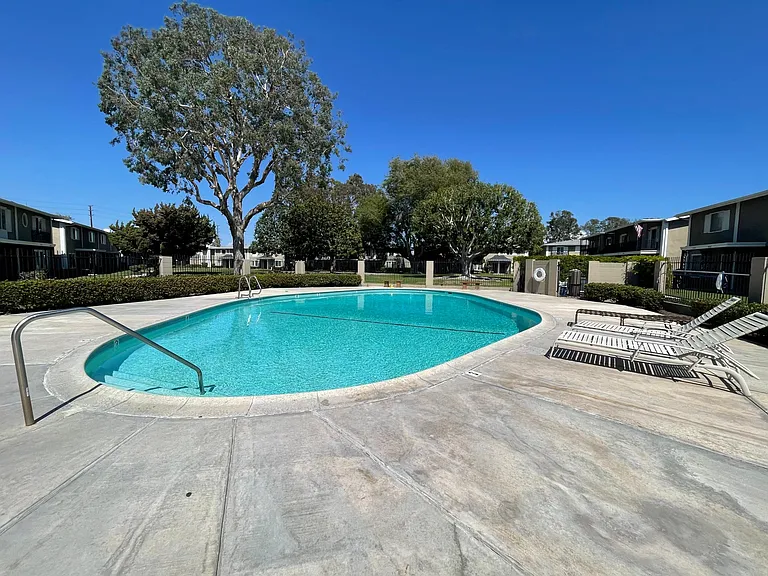 1451 Deauville Pl — Photo 17