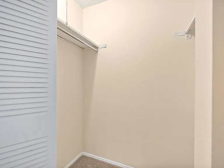 6012 N 15th St #D106 — Photo 23