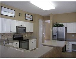 3rd image of 9708 Hidden Cove Ct