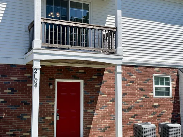 2104 Riversedge Dr #84, Saline, MI 48176