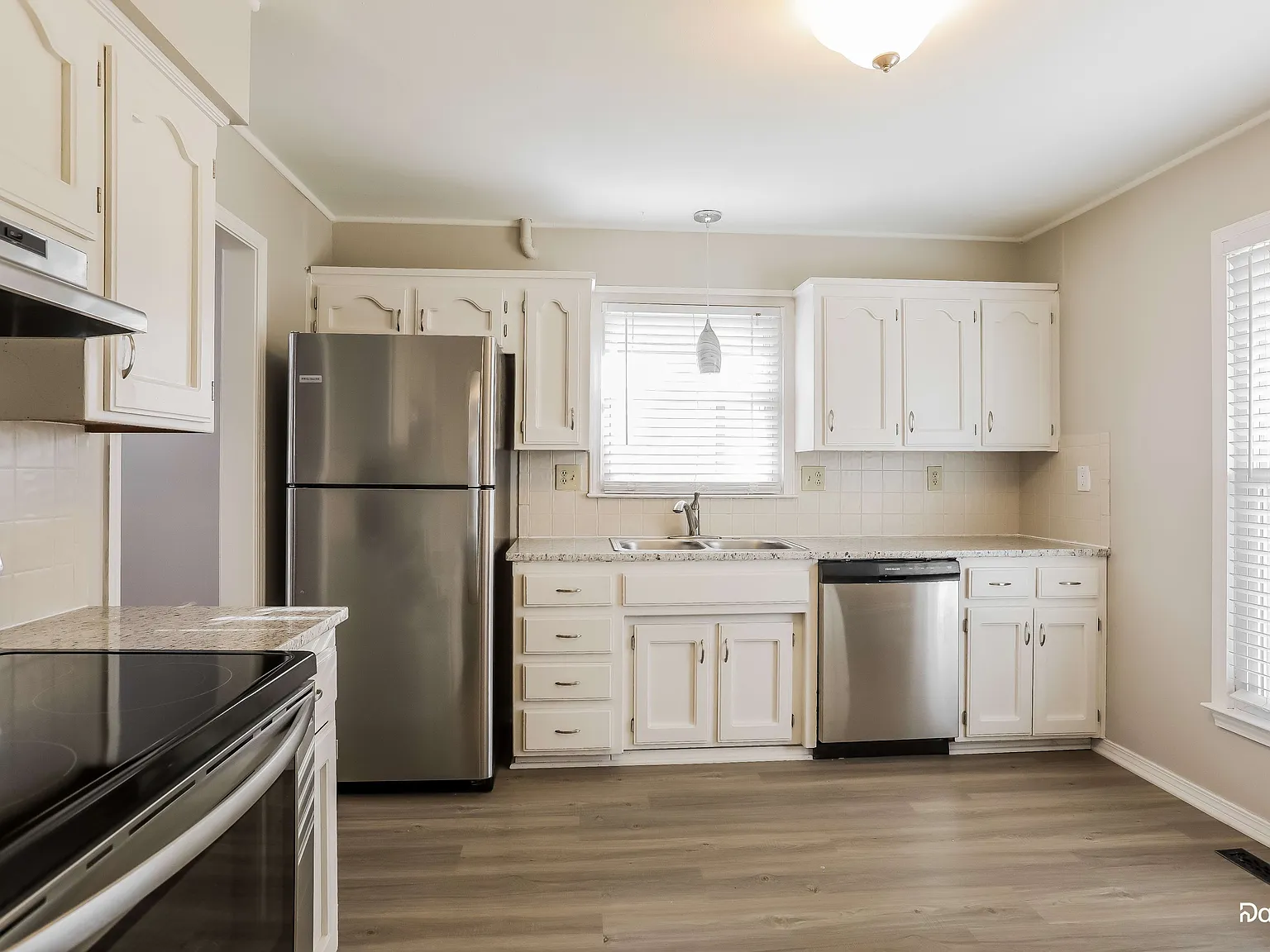 3 bed, 2.0 bath, 1650 sqft, $2,260 — Photo 3