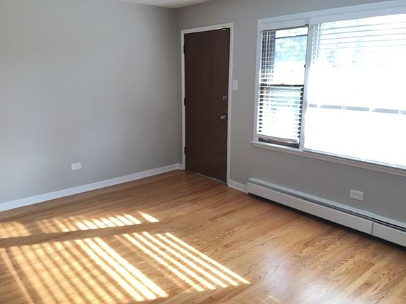 2nd image of 21 King Arthur Ct APT 6