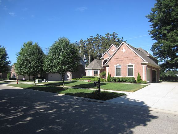3rd image of 54959 Glen Oaks Dr