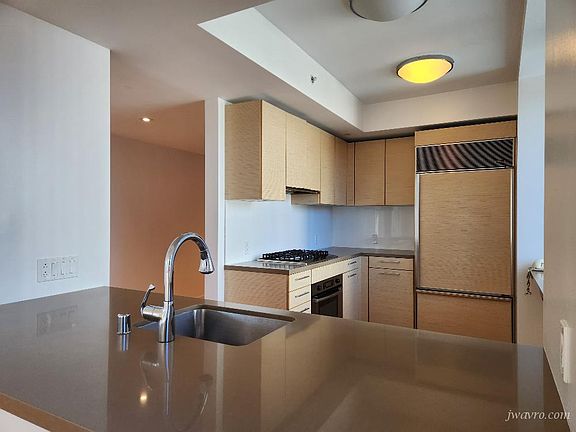 3rd image of 301 Mission St APT 20F