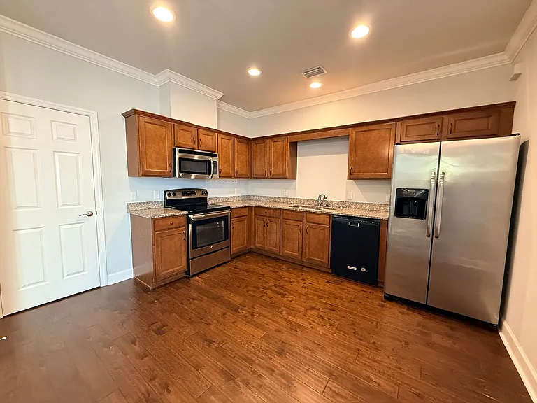5156 NW 21st Dr — Photo 17