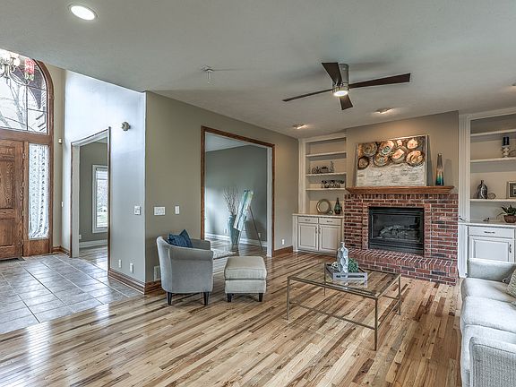 4th image of 15742 Grant Cir