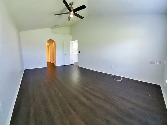 4th image of 1033 Cannock Dr