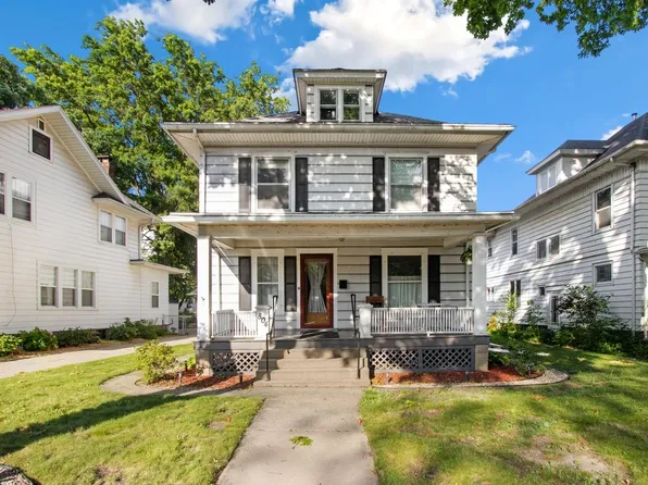 804 Locust St, Sterling, IL 61081