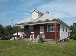 101 Woodcrest Rd, Follansbee, WV 26037