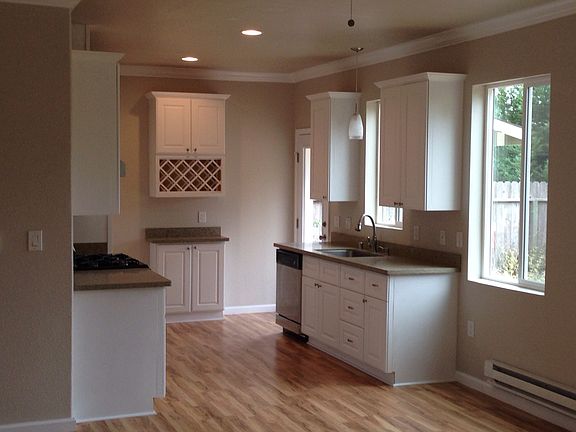3rd image of 5118 Lupine Ln