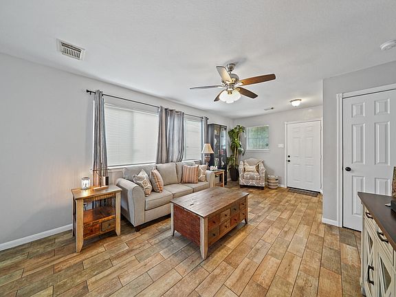 4th image of 19307 Richland Springs Dr