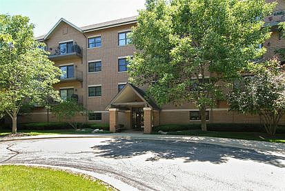 1st image of 20 Trafalgar Sq Unit 204