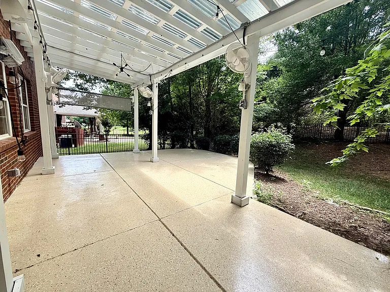 10110 Paxton Run Rd — Photo 25