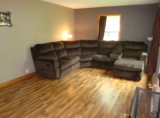 555 Clark St NE, Hutchinson, MN 55350