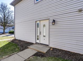 2401 Island Dr APT D, Uniontown, OH 44685