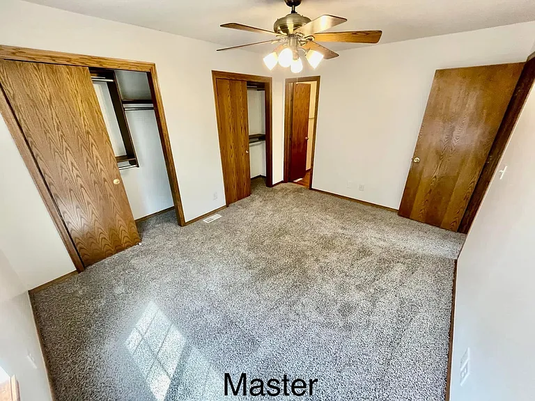 2710 S Yellowstone St — Photo 13