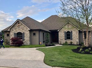 2104 Sawyers Pond Dr, Johnson City, TN 37604