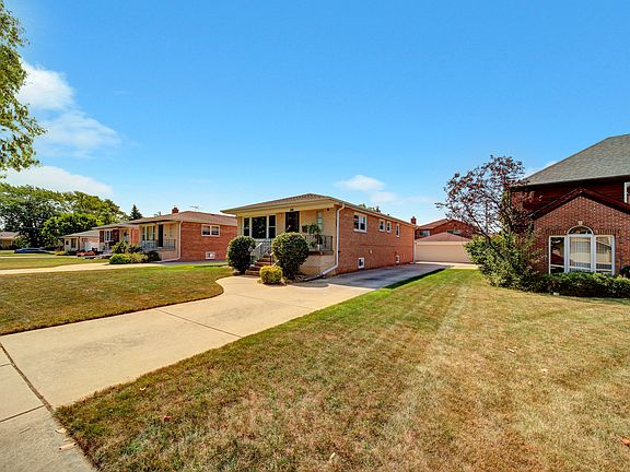 3rd image of 8205 W Park Ave