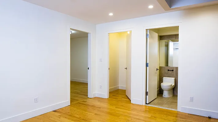 Rented by Nooklyn NYC LLC | media 69