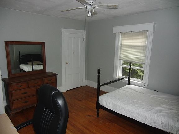 5th image of 16 Spring Hill Ter