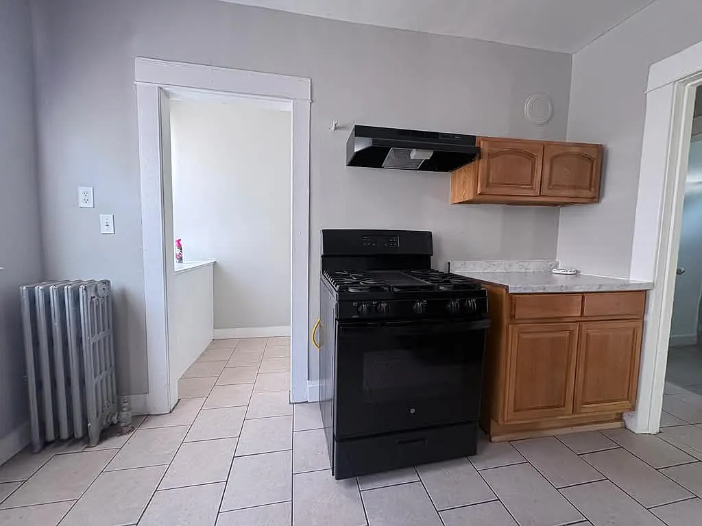 2 bed, $1,475 — Photo 2