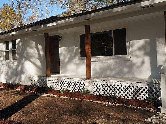5th image of 1280 N Woodcrest Ave