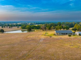 449 W Fm 837, Montalba, TX 75853