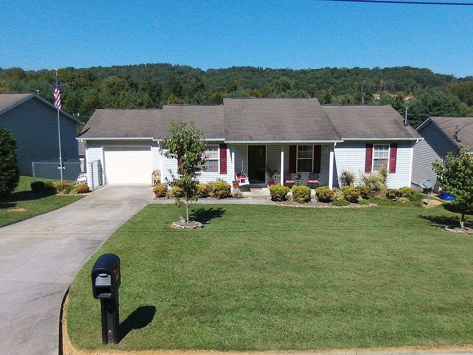 1st image of 2913 Carbine Ln