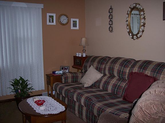 5th image of 844 Allegheny Ave