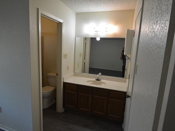 3rd image of 5804 Sea Breeze Ln