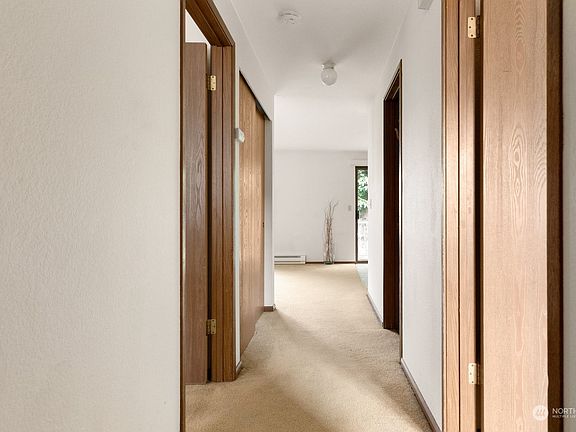 4th image of 325 NE Kettle Street #208