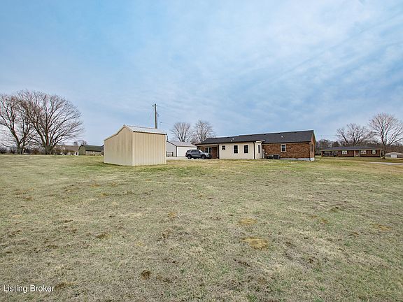 4th image of 460 Stonehouse Rd