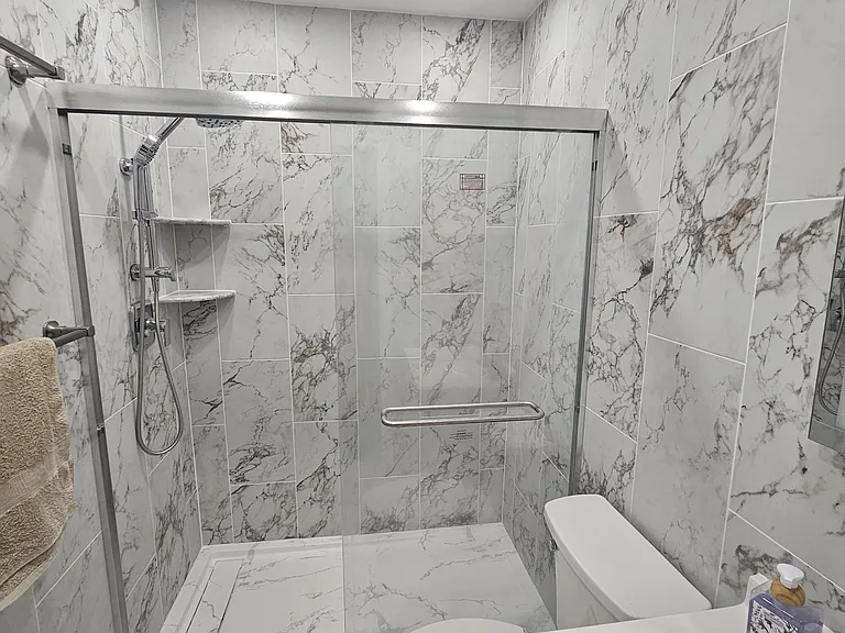 1258 Lisa Dr — Photo 32