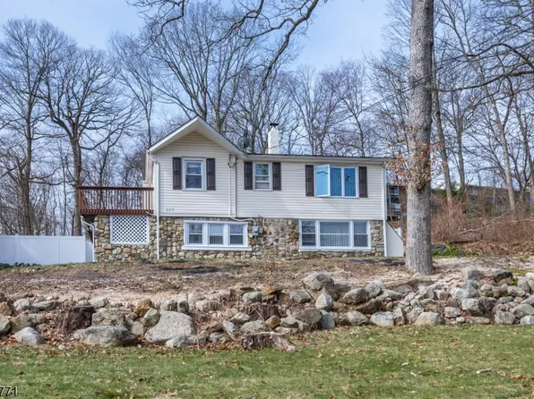 223 Howard Blvd, Mount Arlington Boro, NJ 07856