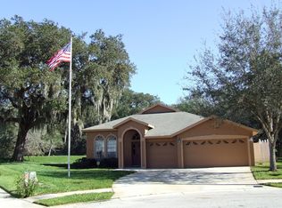 5235 Highgate Ct, Zephyrhills, FL 33541