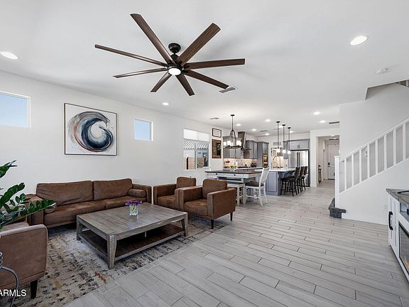 5th image of 37674 N BRIDLEWOOD Lane