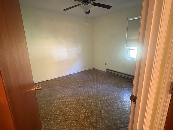 4th image of 606 Magnolia Dr