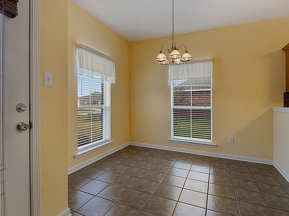 2nd image of 36019 Wilmington Ave