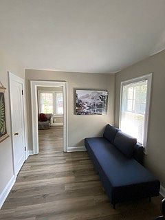 5th image of 623 E 60th St