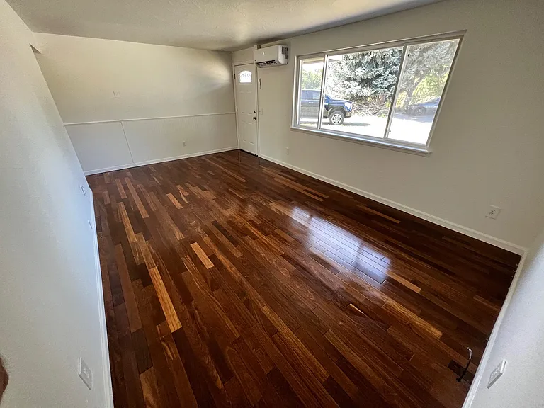 394 S Harlan Pl — Photo 5