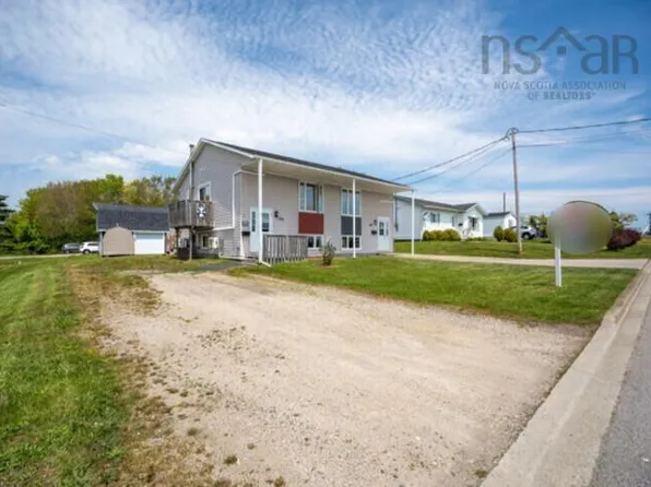 124 Herbert St, Yarmouth, NS B5A 2S7