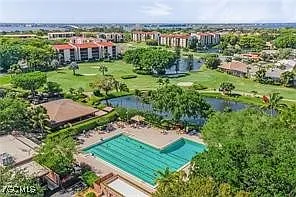 2 bed, 2.5 bath, 2018 sqft, $5,750 — Photo 4