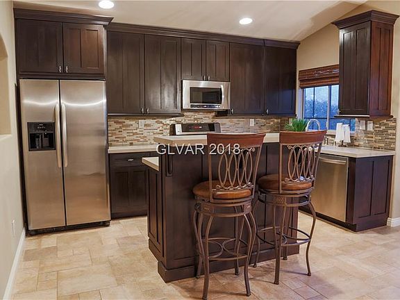 4th image of 10918 Crispinio St