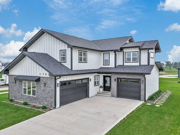 17826 Goodman Dr, Waukee, IA 50263