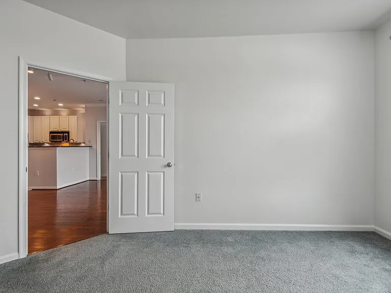 2321 25th St S #411 — Photo 22